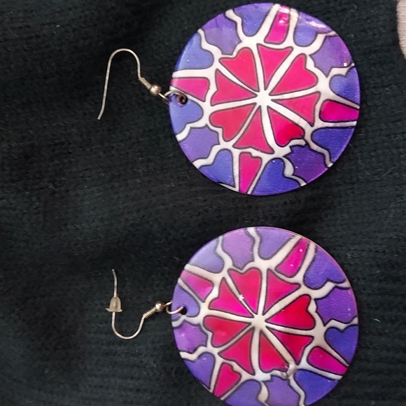 Hand painted Pink Purple sea shell pierced Dangle Earrings - Picture 11 of 14